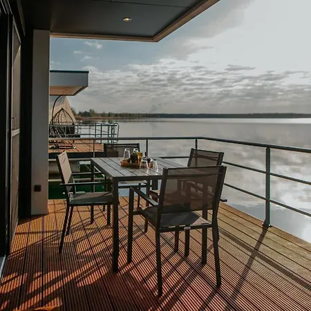 Floatinghouse Seeblick - Lp7